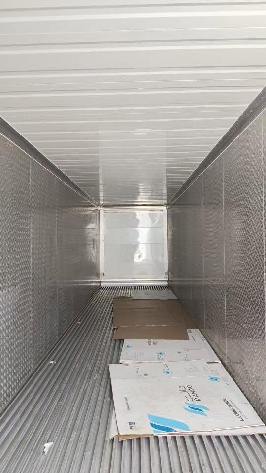 Insulated cold room interior